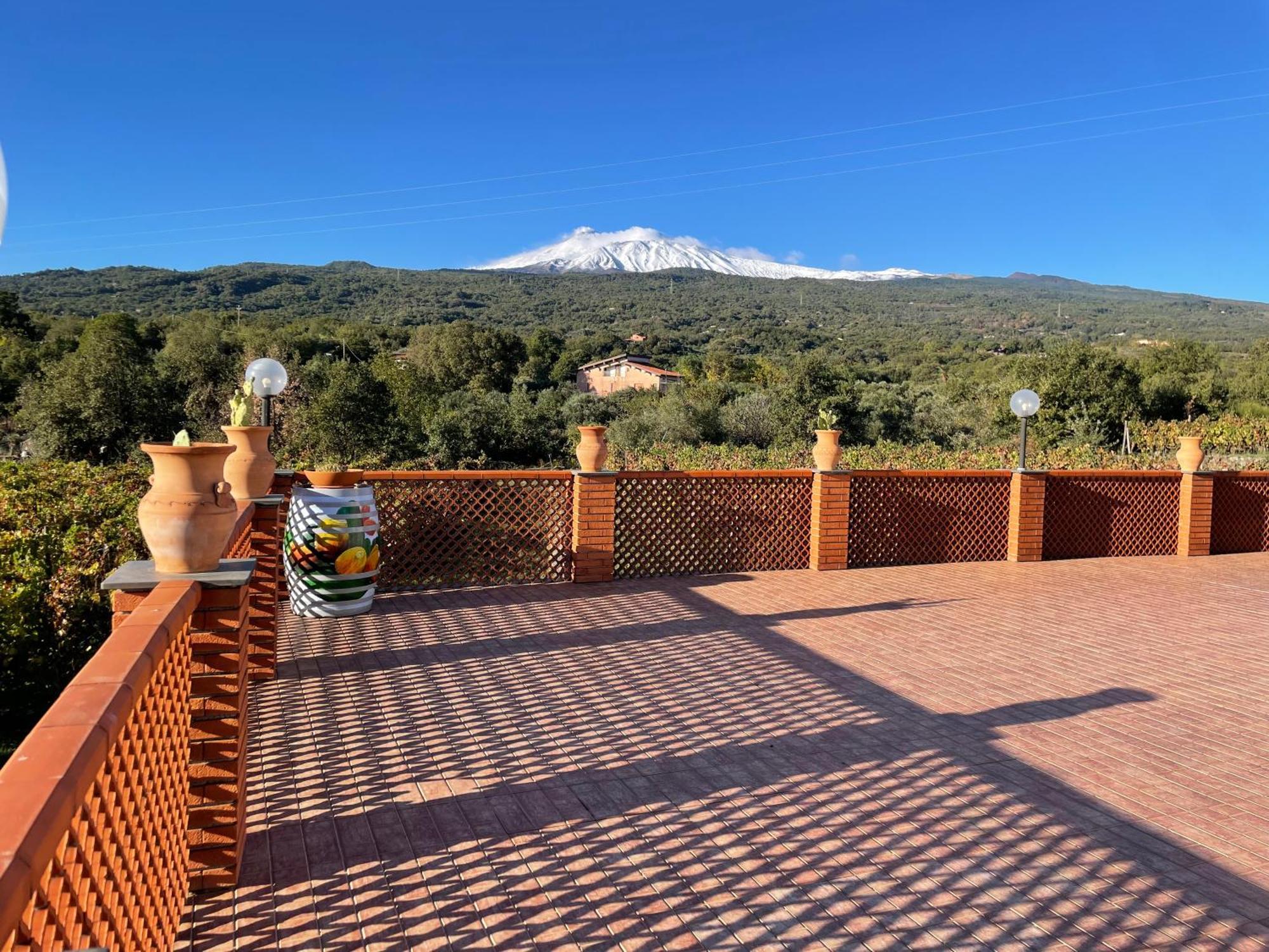 Appartement Camia Etna House à Piedimonte Etneo Extérieur photo