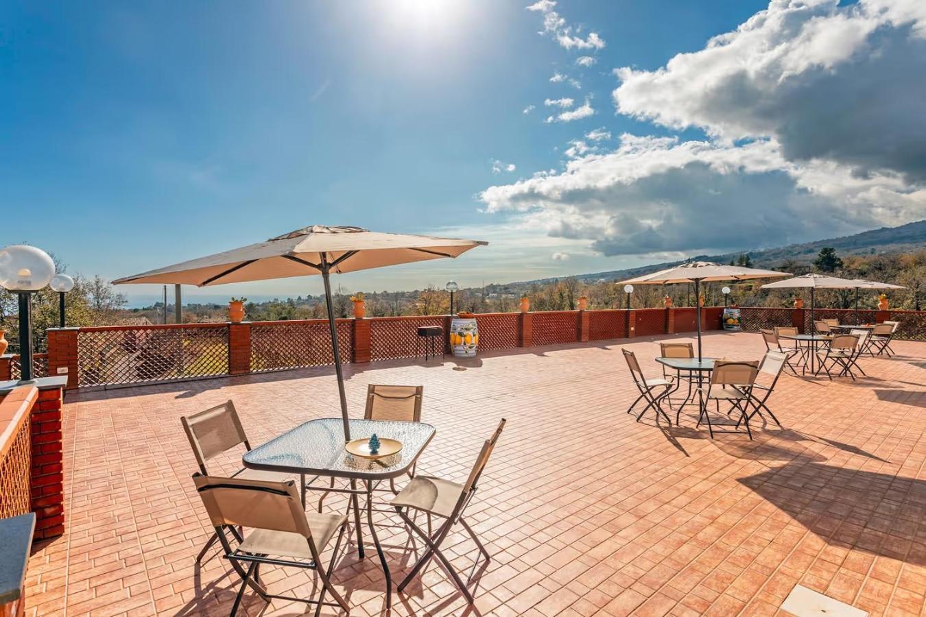Appartement Camia Etna House à Piedimonte Etneo Extérieur photo