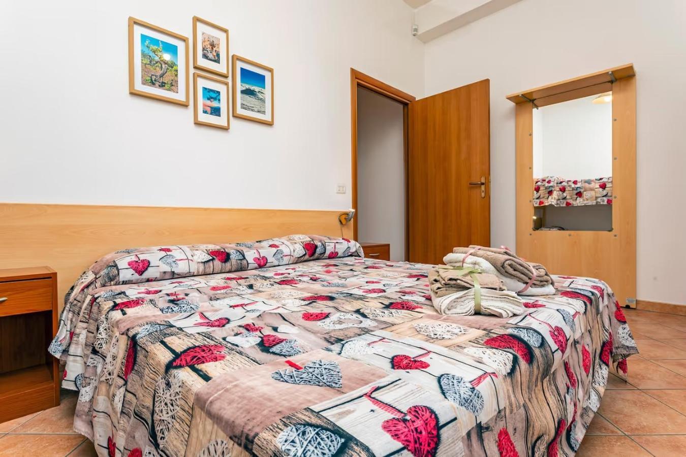 Appartement Camia Etna House à Piedimonte Etneo Extérieur photo