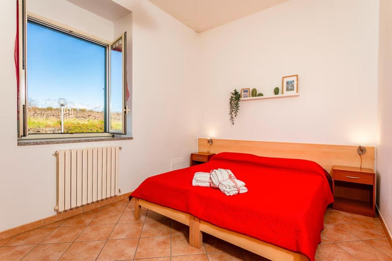 Appartement Camia Etna House à Piedimonte Etneo Extérieur photo